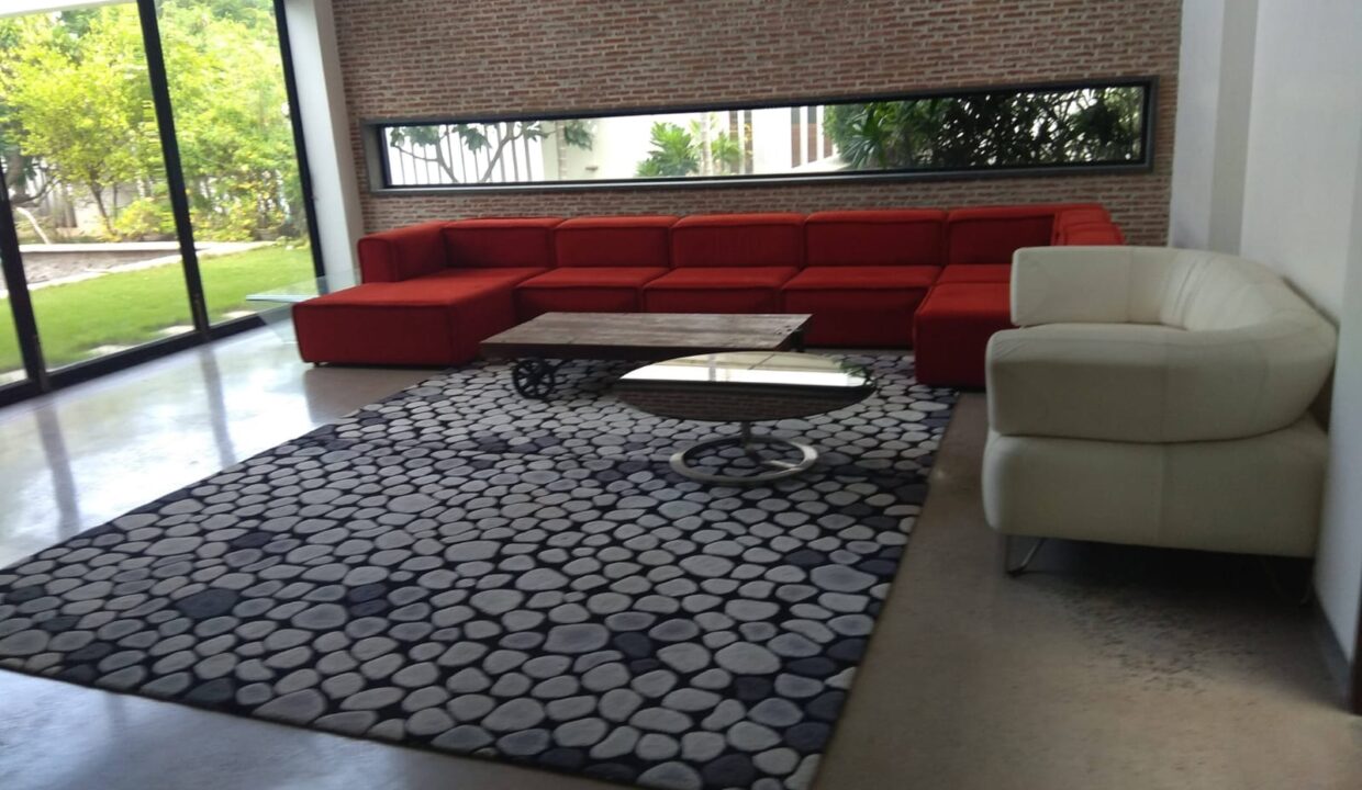 2cf40f5b-40a2-48fd-935e-26f4c5299a83