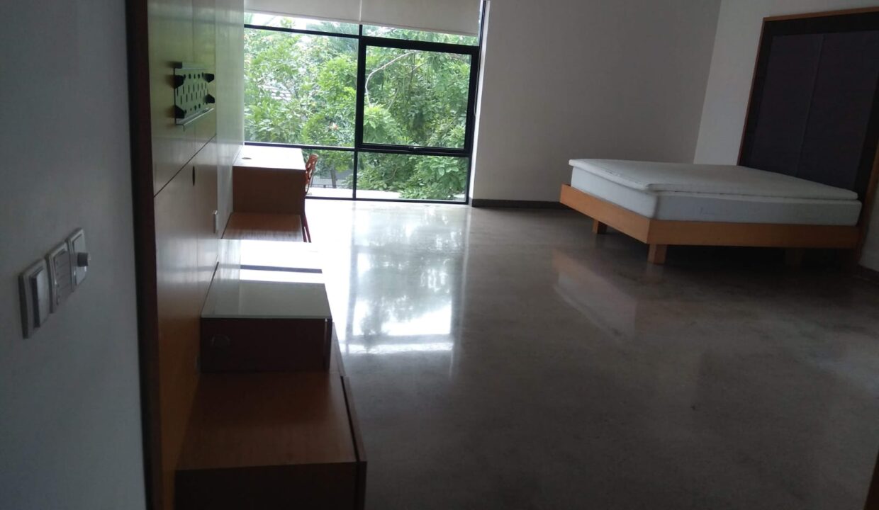 8ff8fc07-57e0-4dcd-8bf5-12eb31b5d81a