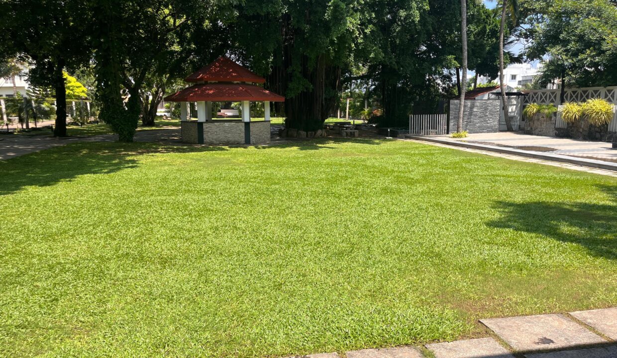 WhatsApp Image 2025-10-18 at 12.22.10 PM (3)