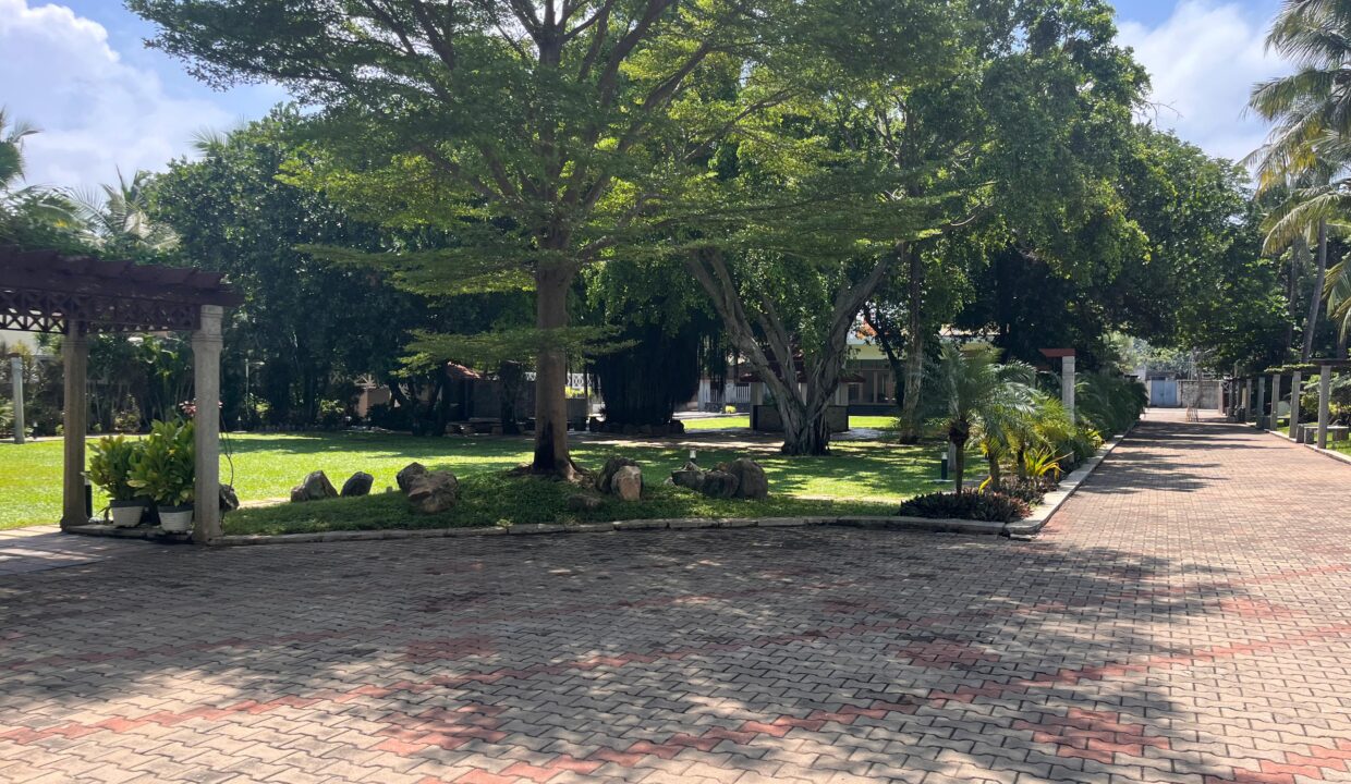 WhatsApp Image 2025-10-18 at 12.22.15 PM