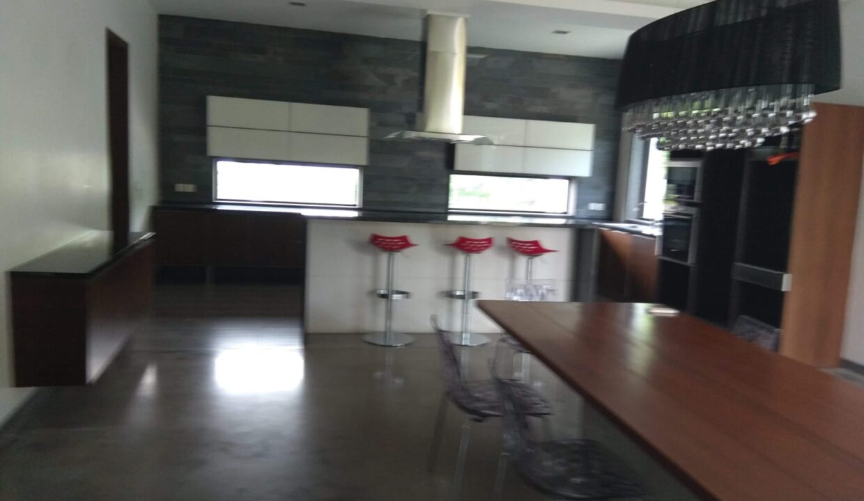 c7e6fcfb-1dc2-4404-8df8-8d9868a611cf