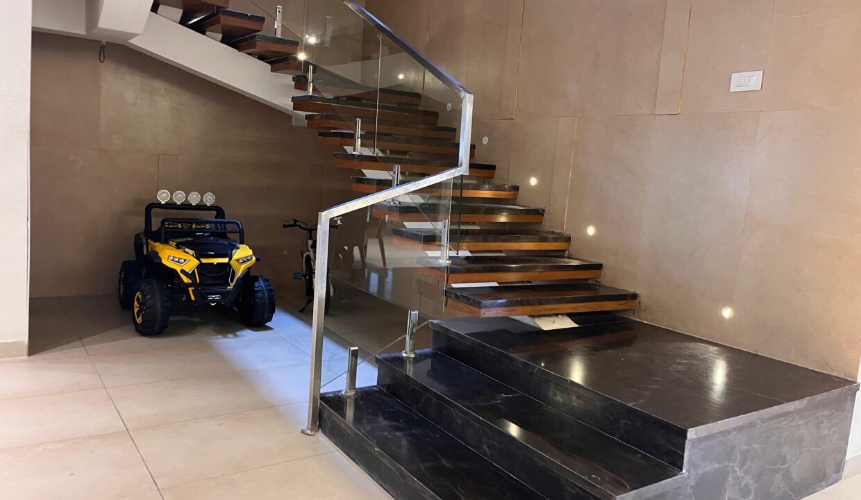 ea892673-a67e-4c3d-9856-63a2e90204e0